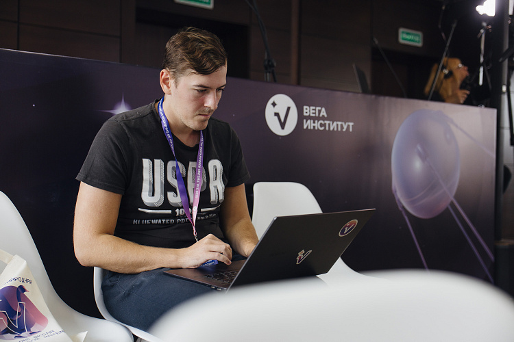 Как запустить 5 курсов в онлайне всего за 1 месяц: кейс Фонда «Институт “Вега”» в LMS ВТБ-Обучение